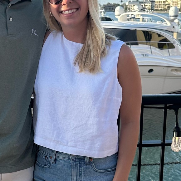 Abercrombie & Fitch Tops - Abercrombie white linen top